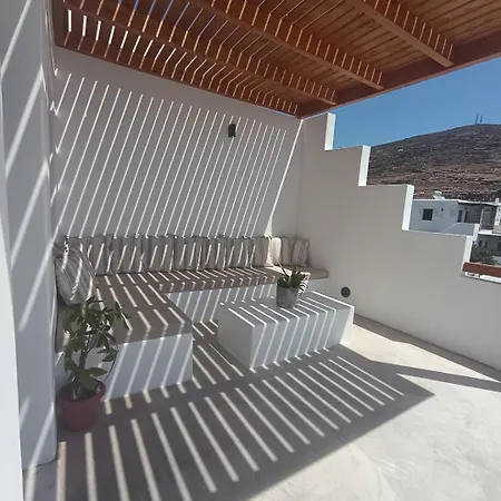 Iovi Tinos Ii Apartman *